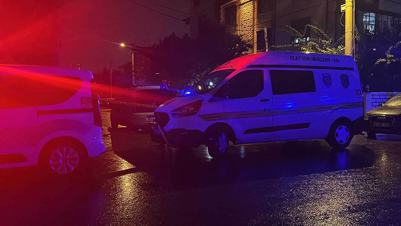 Foto - Madde bağımlısı şahıs 15 yaşındaki çocuğu vurduktan sonra sağlık ekiplerine cellat kesildi!