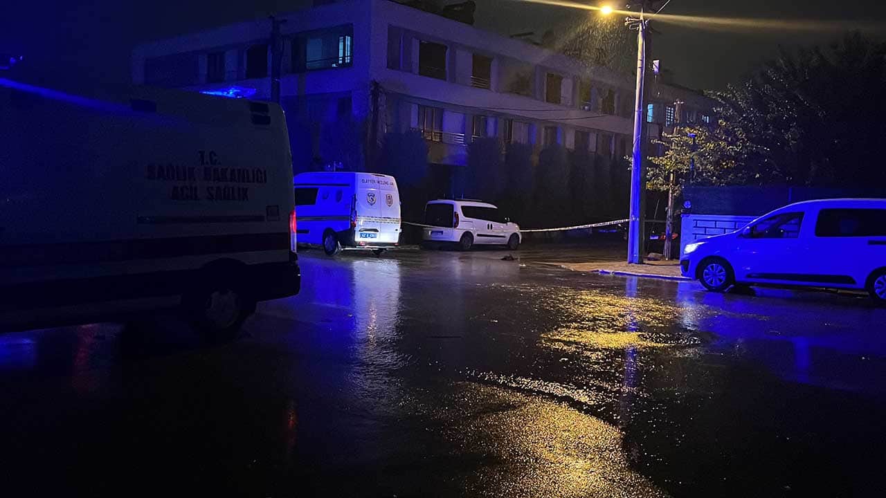 Foto - Madde bağımlısı şahıs 15 yaşındaki çocuğu vurduktan sonra sağlık ekiplerine cellat kesildi!