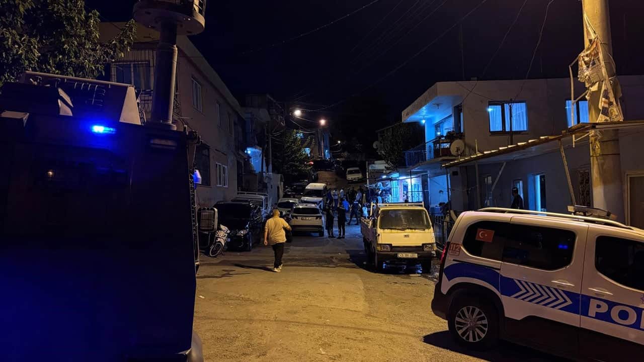 Foto - Mahalle savaş alanına döndü, 4 kişi tutuklandı! Güvercin kavgası: 3’ü çocuk, 13 yaralı