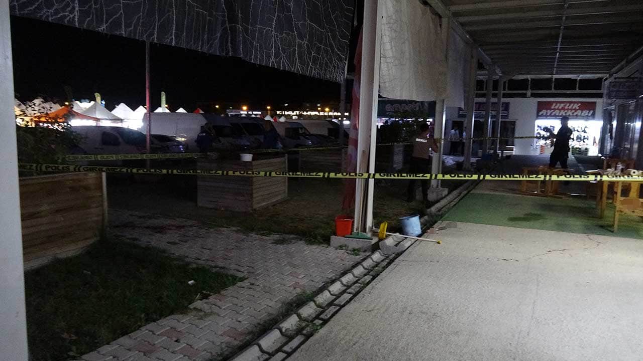 Foto - Malatya'da esnaf kavgası kanlı bitti! Park yeri tartışmasında bıçaklar ve sopalar konuştu!