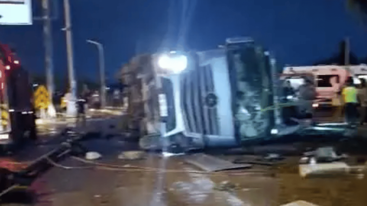 Foto - Manavgat'ta feci ölüm: 2 yabancı kadın dorsenin altında ezildi!