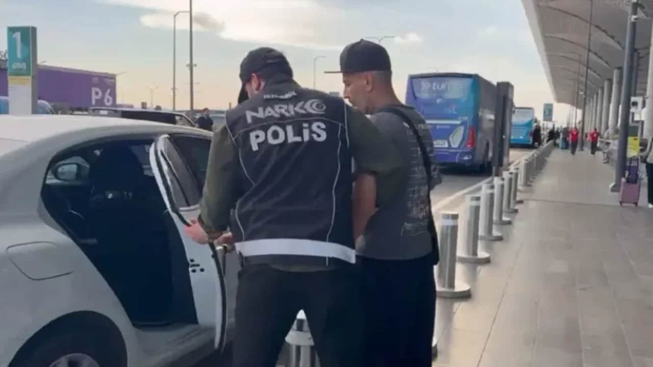 Foto - Manifest’in patronuna müstehcenlikten tutuklama! Gençlere dayatılan rezalete yargı freni