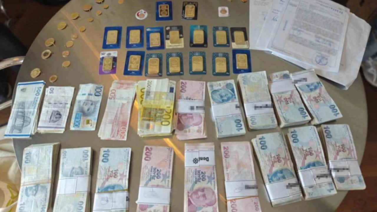 Foto - Manifest’in patronuna müstehcenlikten tutuklama! Gençlere dayatılan rezalete yargı freni