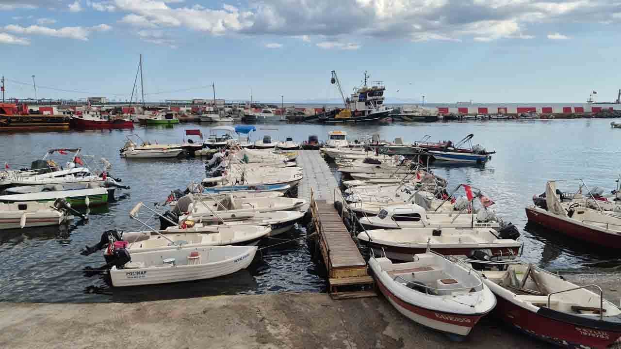 Foto - Marmara’da sert poyraz fırtınası: Tekirdağ'da deniz ulaşımı durdu!