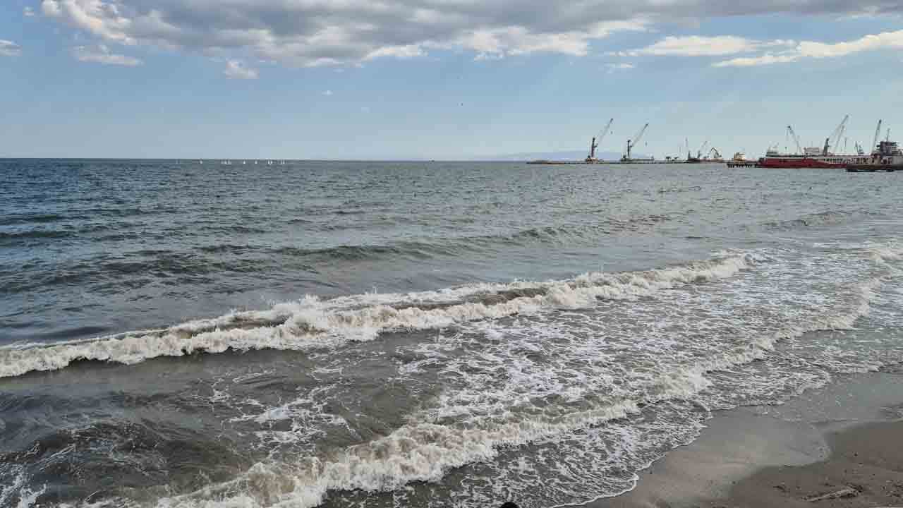 Foto - Marmara’da sert poyraz fırtınası: Tekirdağ'da deniz ulaşımı durdu!