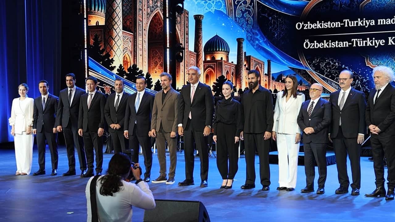 Foto - ‘Matüridi'nin Düşünce Dünyası’ kitabı Özbekçeye çevrildi! Bakanı Ersoy: Kardeşliğimiz daha da pekişti