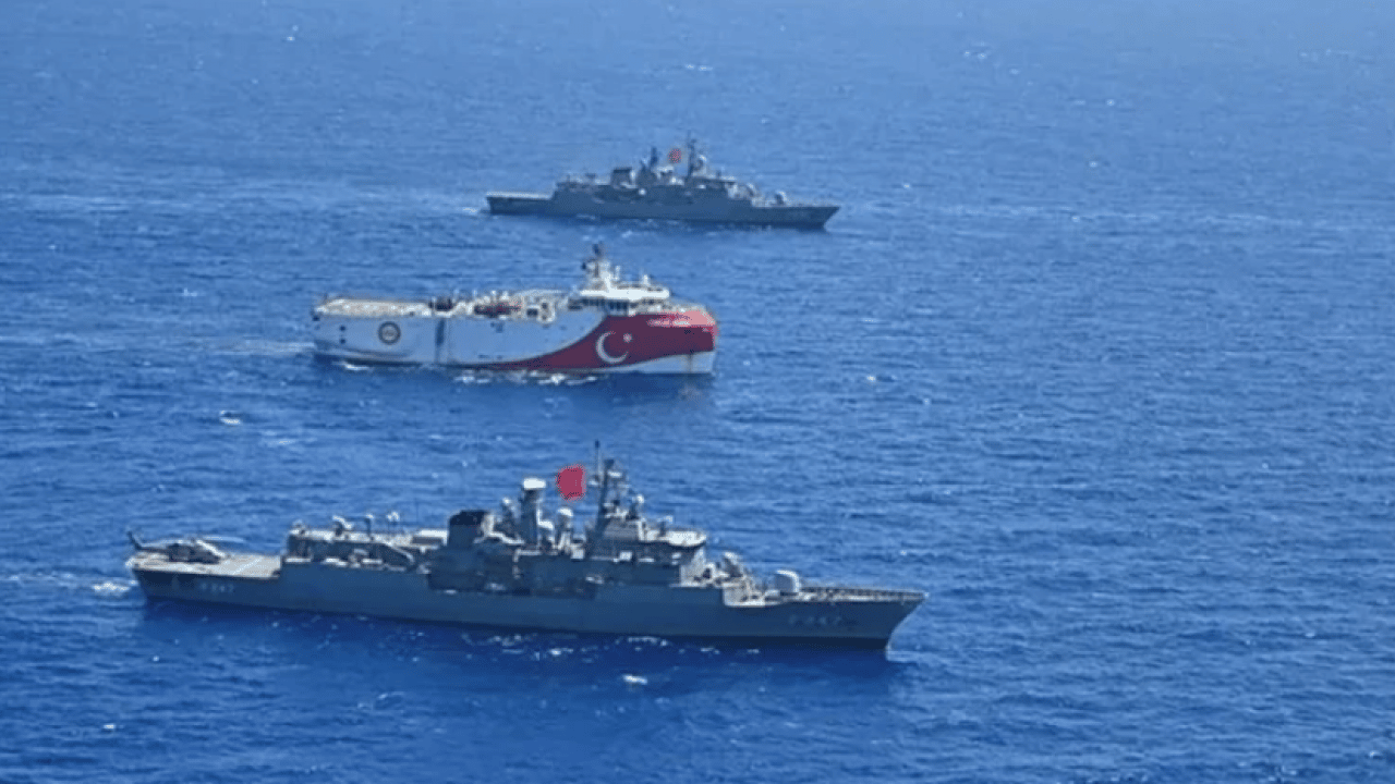Foto - Mavi Vatan’da tarihi NAVTEX hamlesi! Rum-Yunan cephesinde panik: 'Oruç Reis geri döndü'