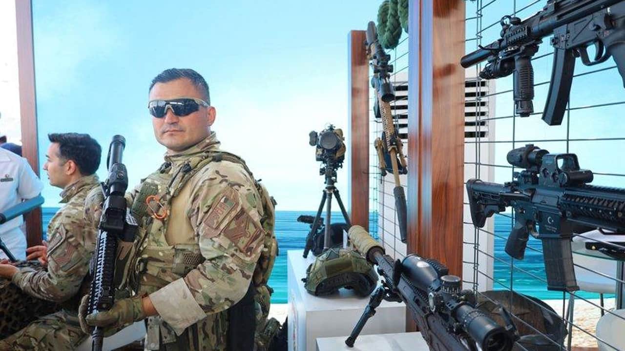 Foto - Mavi Vatan’ın yeni gücü gümbür gümbür geliyor! 72 metrelik dev gemilerde VTOL İHA dönemi
