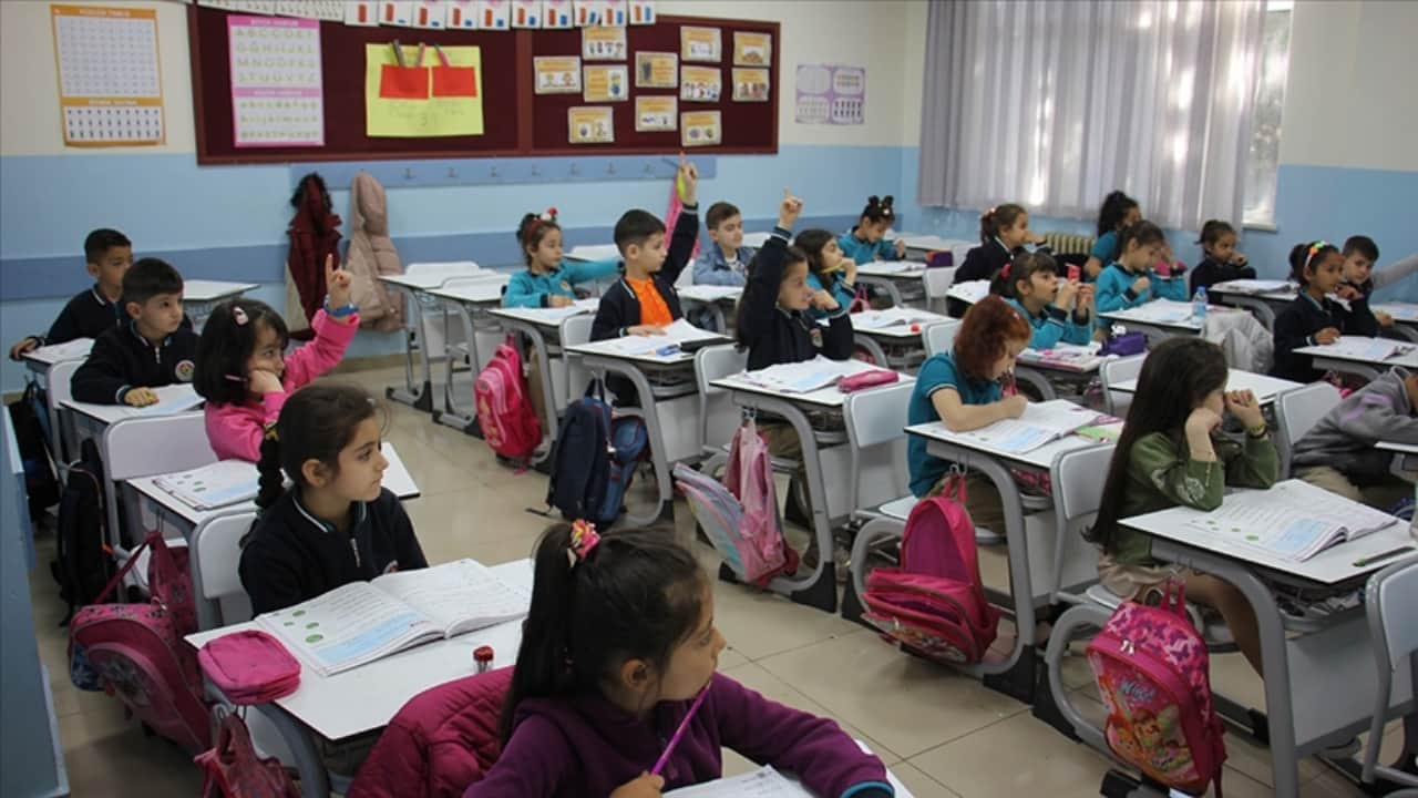 Foto - MEB öğretmenlere sordu, çıkan oran herkesi şaşırttı: O soru sonrası ara tatil kalkıyor mu?