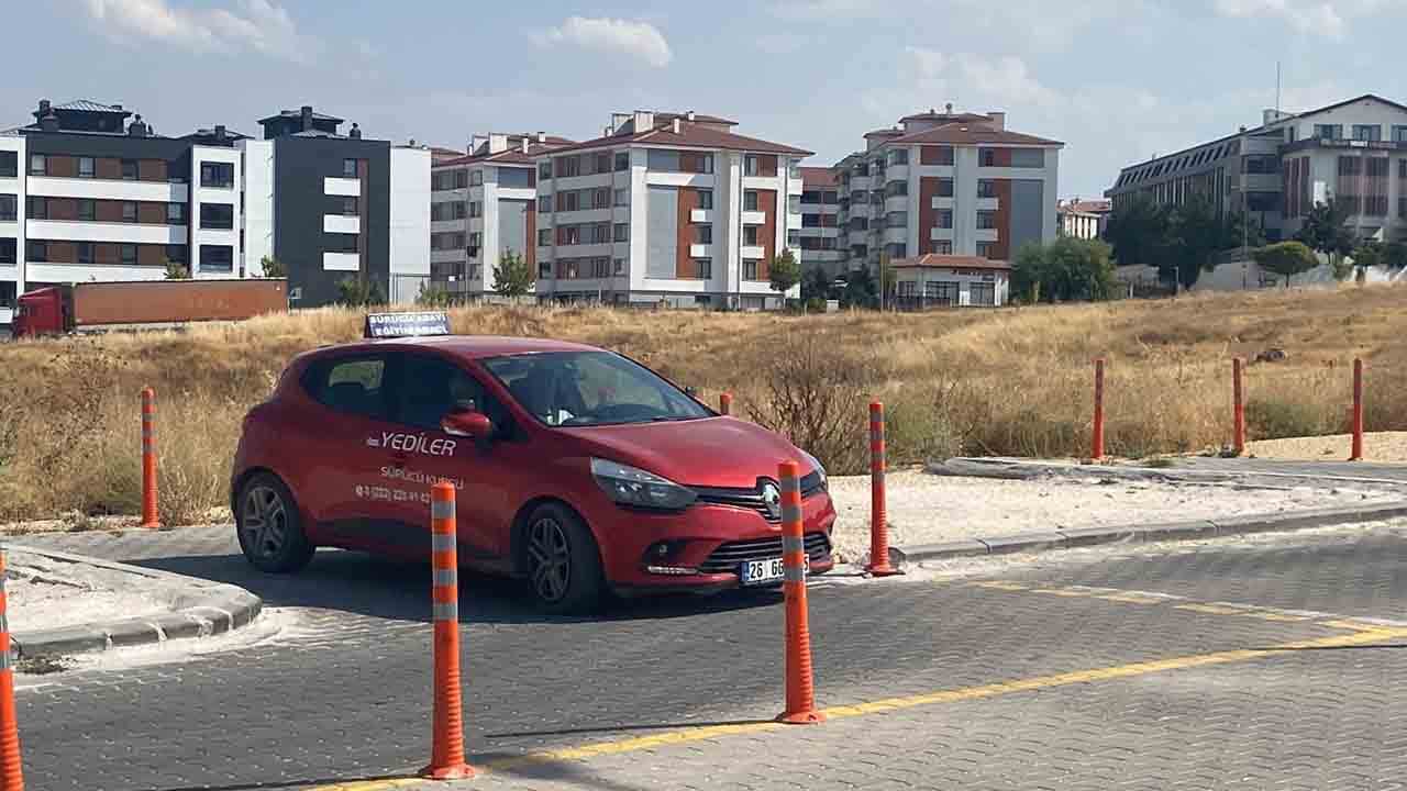 Foto - MEB’den ehliyet sınav sisteminde değişiklik: Sabit parkur yerine akan trafik dönemi