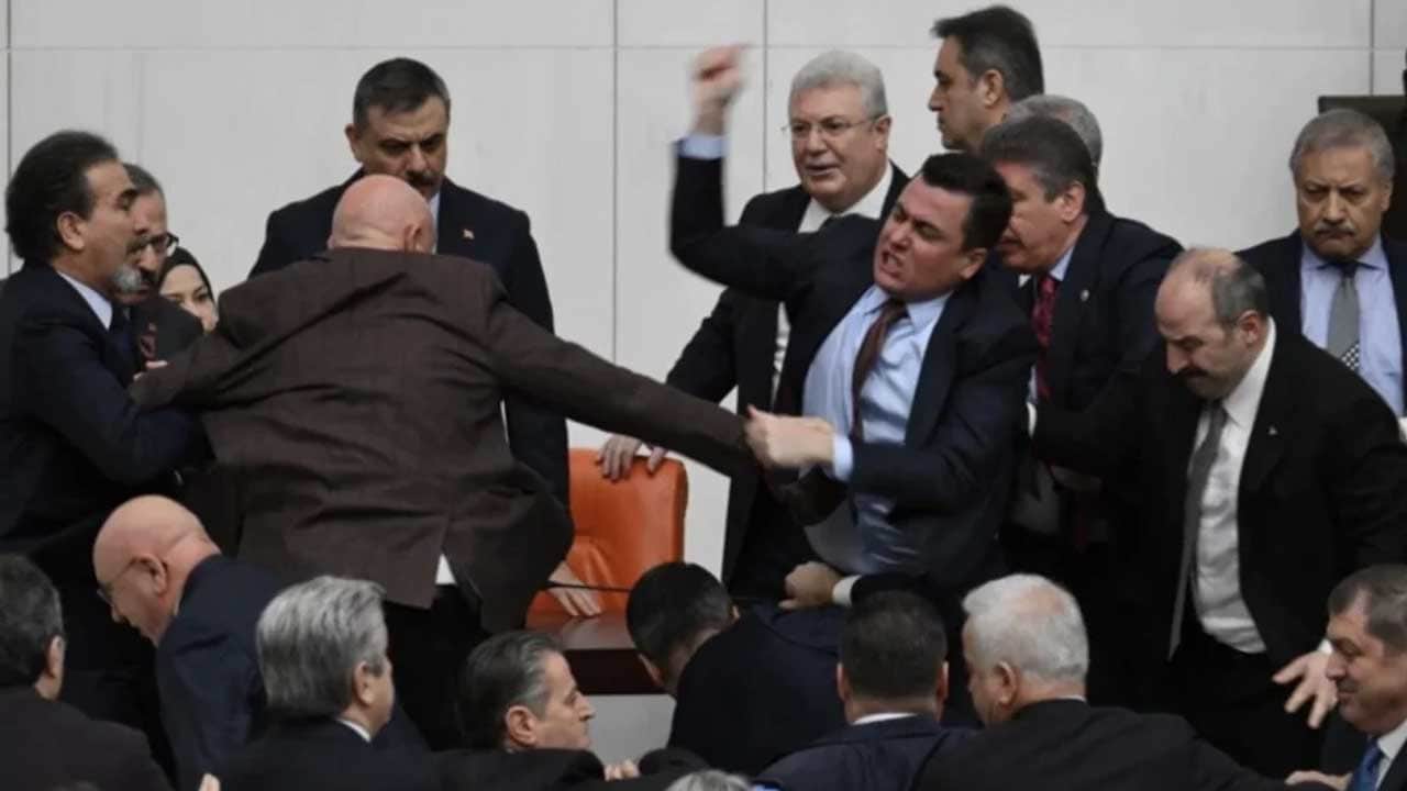 Foto - Meclis’teki yumruklu kavganın en net görüntüleri