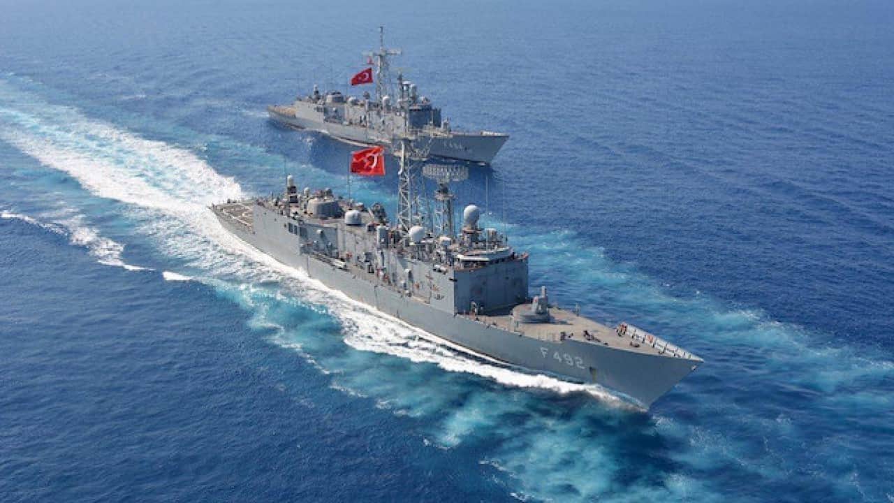 Foto - MEE duyurdu: Türk savaş gemileri yaklaşınca donanma rotayı alelacele kırıp uzaklaştı