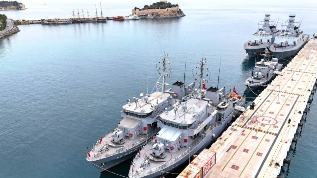 Foto - MEE duyurdu: Türk savaş gemileri yaklaşınca donanma rotayı alelacele kırıp uzaklaştı