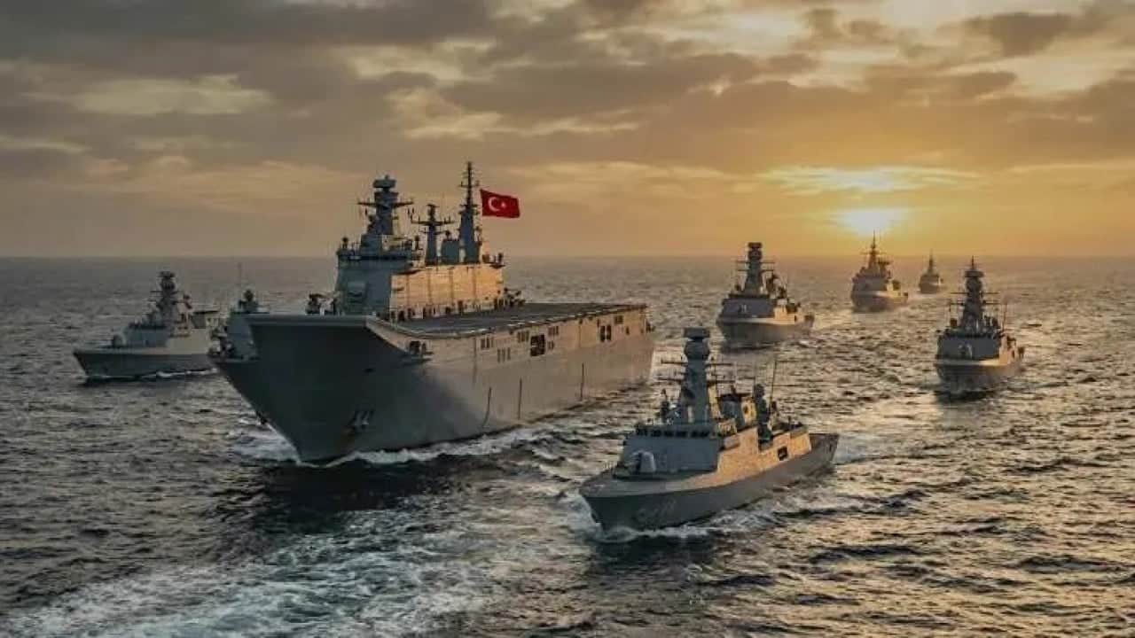 Foto - MEE duyurdu: Türk savaş gemileri yaklaşınca donanma rotayı alelacele kırıp uzaklaştı