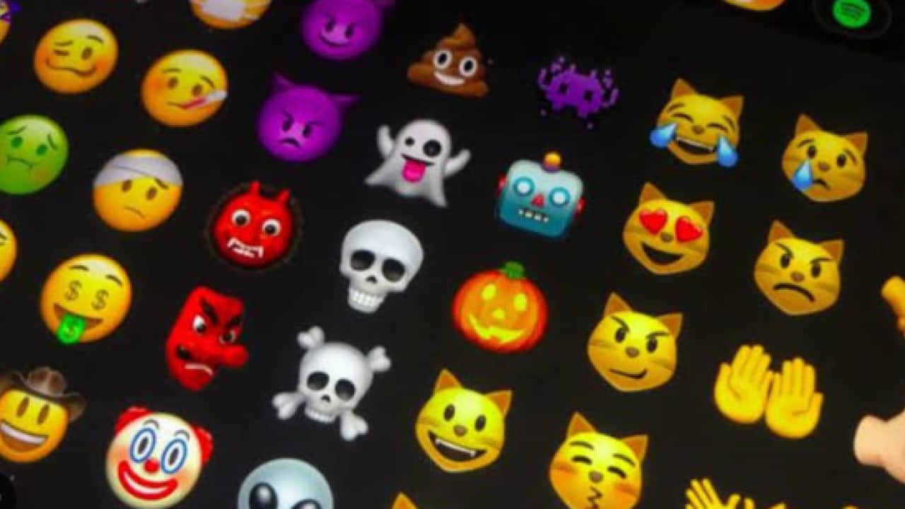 Foto - Meğer herkes yanlış kullanıyormuş! En çok kullanılan emoji belli oldu!