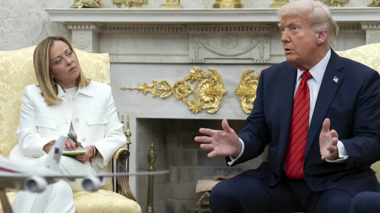 Foto - Meloni için ‘bana yalvardı, ona acıdım’ diyen Trump: Uzaklaştırma kararı gerekiyor