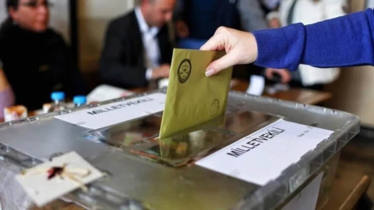 Foto - Merakla beklenen seçim anketinin sonuçları yayınlandı! İşte partilerin son oy oranları