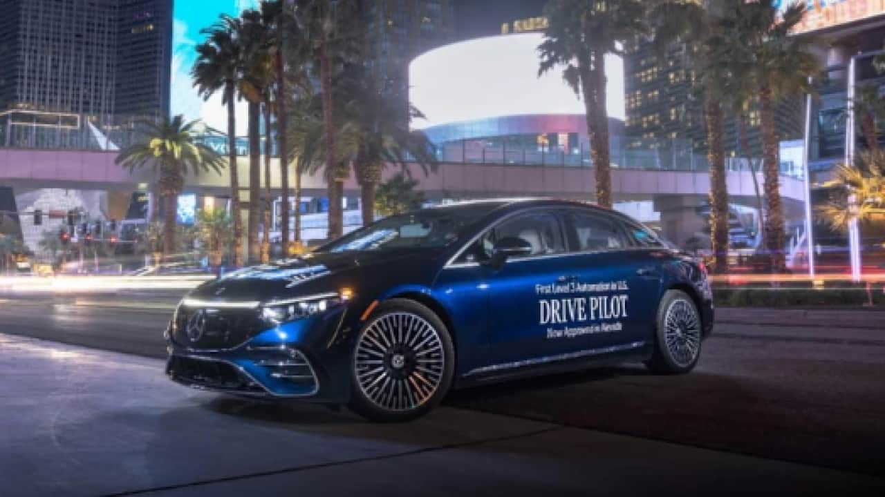 Mercedes’lere yapay zeka şoför geliyor: Anlaşma yapıldı