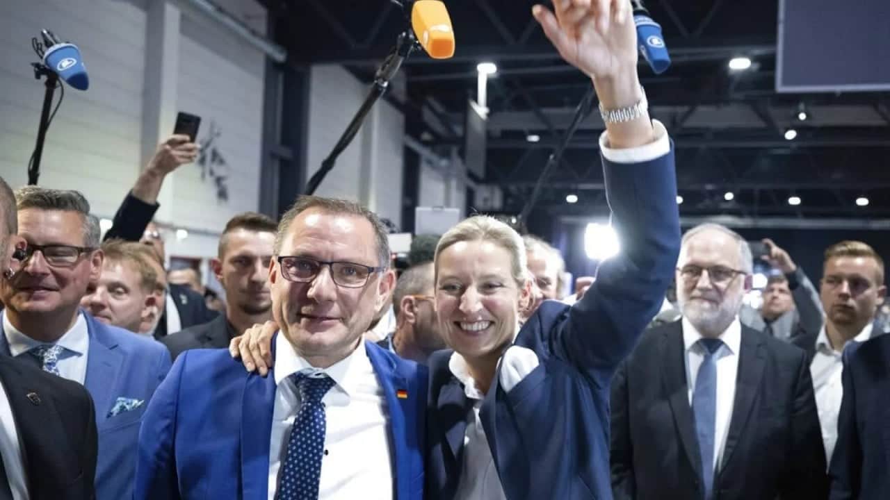 Foto - Merkel’den AfD yorumu! Kalbim kan ağlıyor