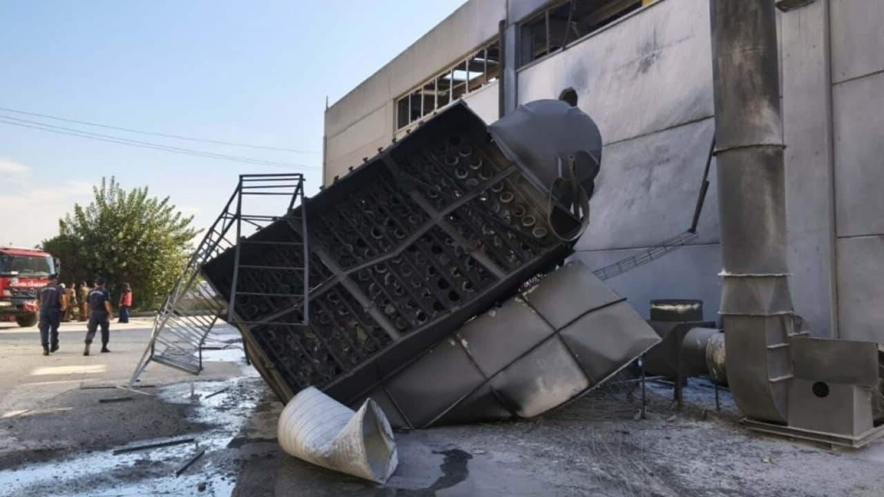 Foto - Metal fabrikasında korkunç patlama! 3'ü ağır, 7 işçi yaralı