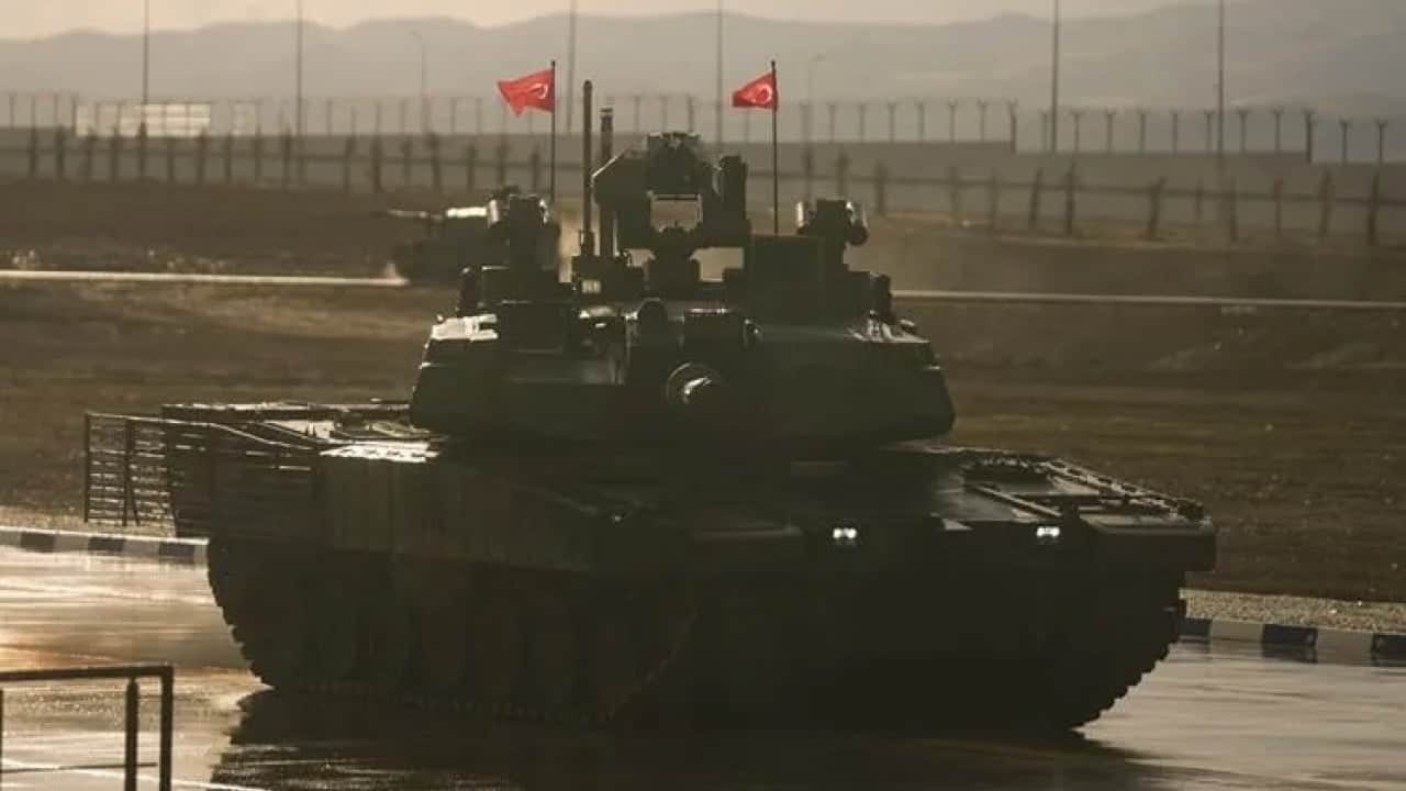 Foto - Mete Yarar'dan olay sözler: Türkiye bu hazırlığı onlar için yapıyorsa büyük israf olur
