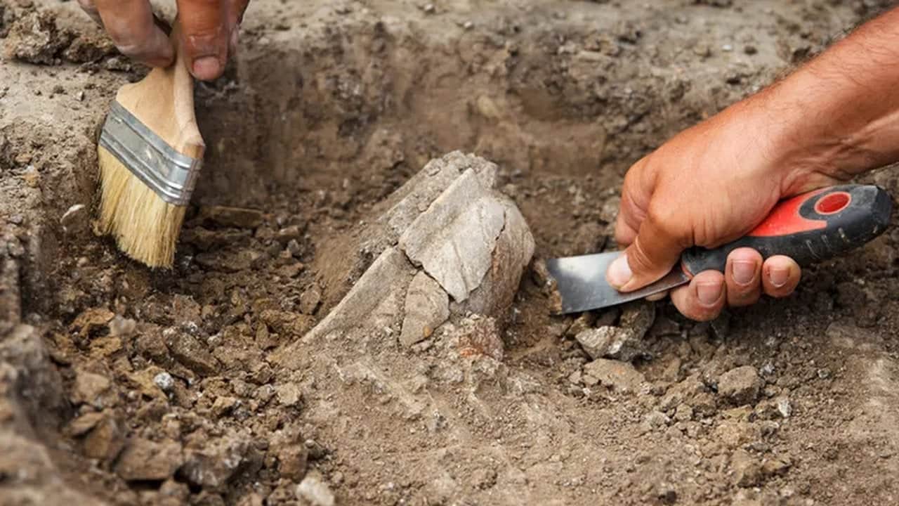 Foto - Mezarın içinden altın ayakkabı çıktı! 1500 yıllık keşif tüm dünyayı şoke etti