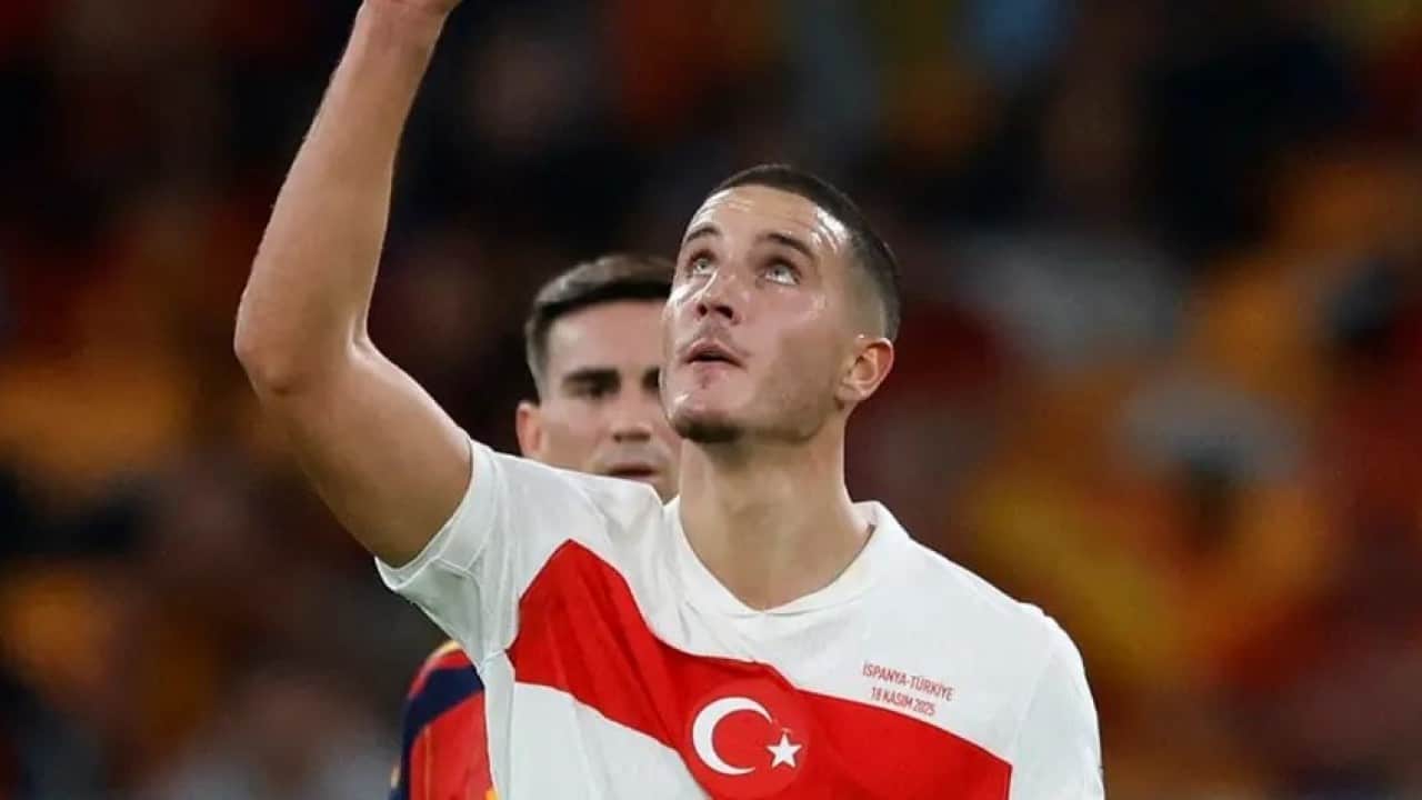 Foto - Milli futbolcunun evi soyuldu! Maddi kaybı 250 bin Euro