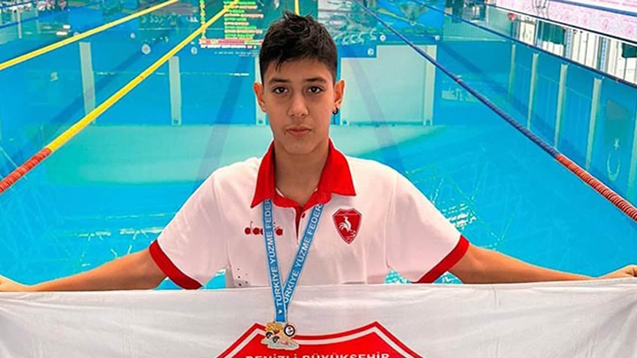 Foto - Milli yüzücü İbrahim Burhan, bronz madalya kazandı