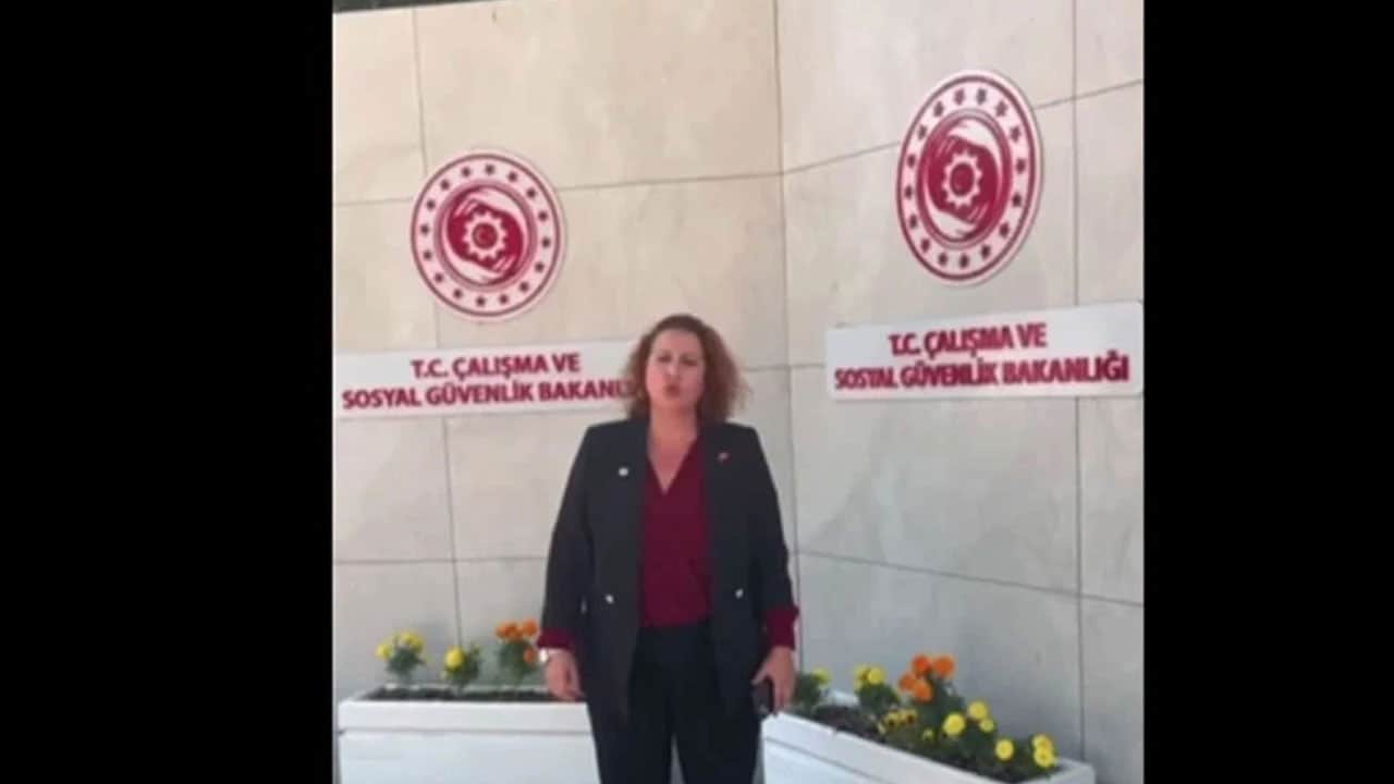 Foto - Milyonlarca insanın beklediği resmi açıklama geldi: Kademeli emeklilik Cumhurbaşkanı Erdoğan’ın önünde!