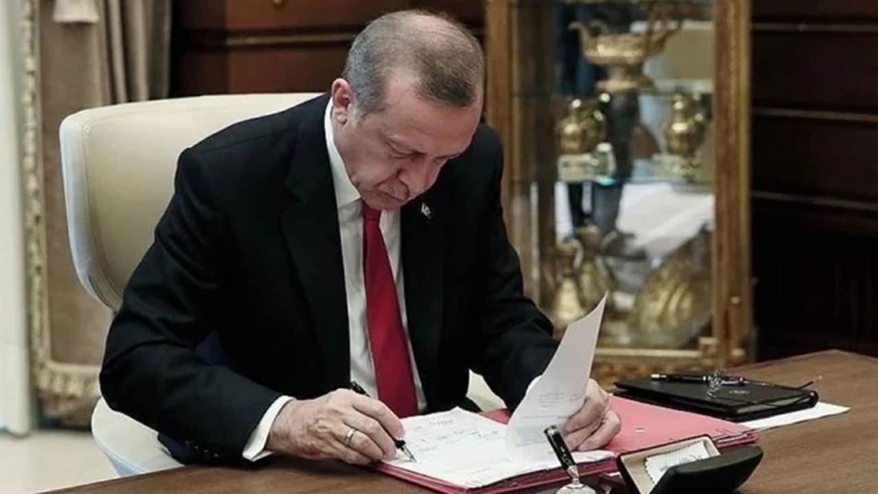 Foto - Milyonlarca insanın beklediği resmi açıklama geldi: Kademeli emeklilik Cumhurbaşkanı Erdoğan’ın önünde!