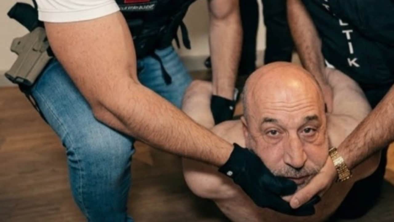 Foto - MİT ve Narkotik’ten dev operasyon: 'Üniversiteli Hayalet Baron' çökertildi! 9 yıllık kaçış Sarıyer'de bitti