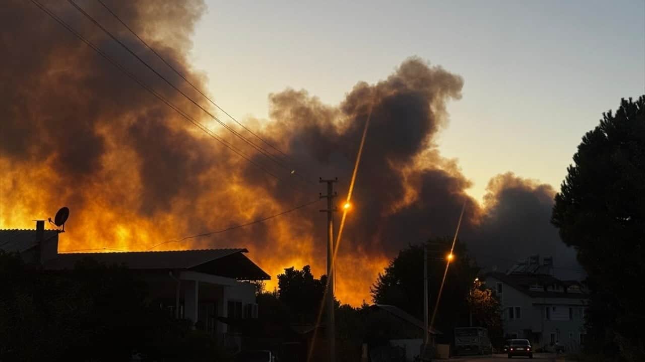 Foto - Muğla’da 10 orman yangını! Çok sayıda kişi tahliye edildi