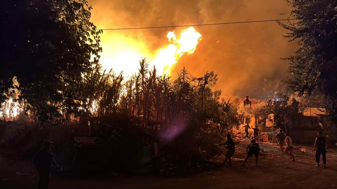 Foto - Muğla’da 10 orman yangını! Çok sayıda kişi tahliye edildi