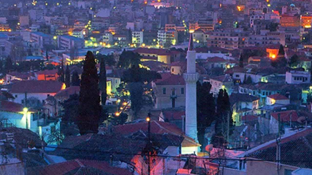 Foto - Mülklerin çok ucuza gittiğini savunan valiye iftira atıp şikayet ettiler: Vali görevden alındı