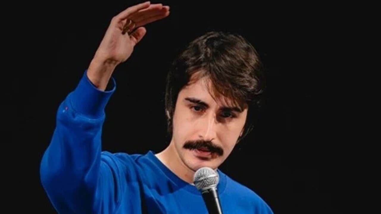 Foto - Müslümanların sinir uçlarıyla oynuyorlar: Kur'an-ı Kerim'i hedef alan soytarıya fren