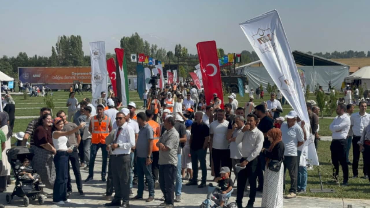Foto - Muş'ta 955. yıl dönümü etkinlikleri Malazgirt Zaferi için mehterli, dualı açılış