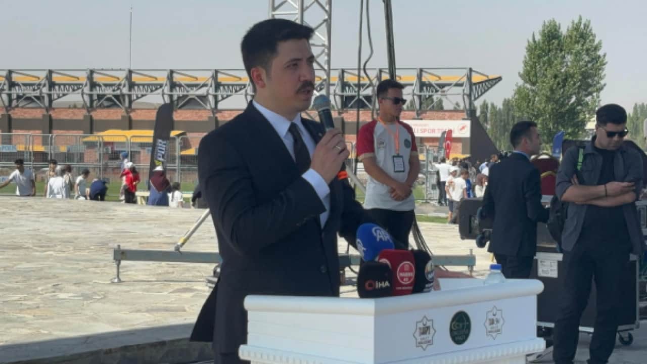 Foto - Muş'ta 955. yıl dönümü etkinlikleri Malazgirt Zaferi için mehterli, dualı açılış