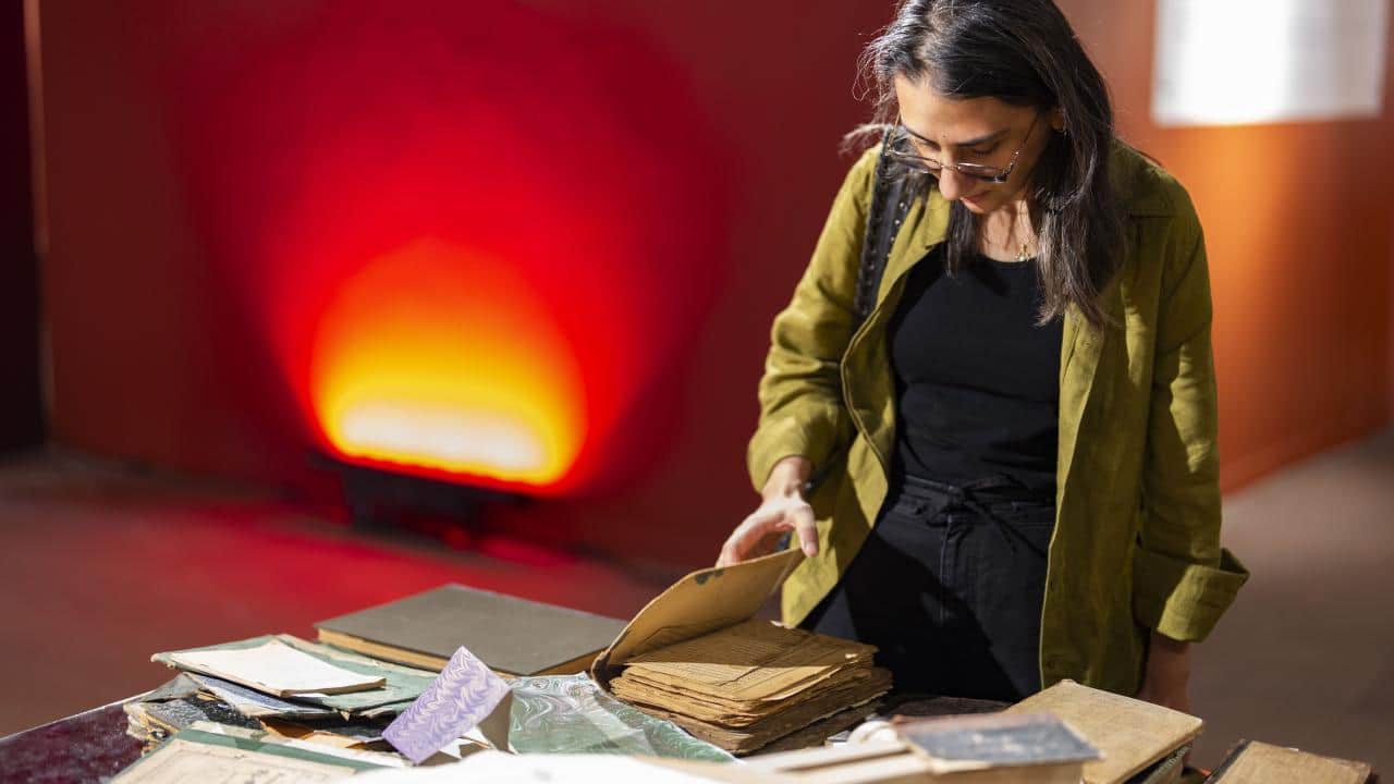 Foto - Nadir eserler geleceğe taşınıyor! Asırlık kitaplar mücellithanede böyle ‘şifa buluyor’