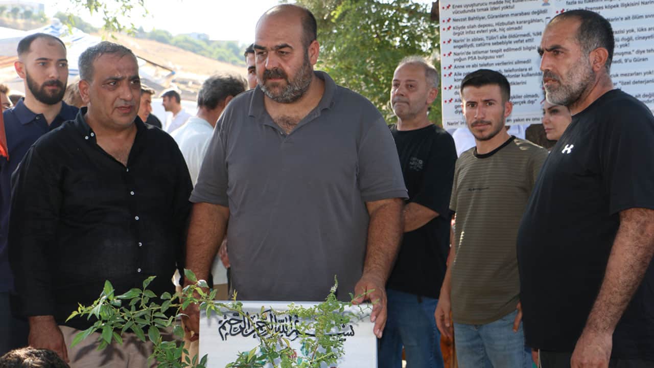 Foto - Narin Güran mezarı başında anıldı! Baba Güran: Doğru birdir!