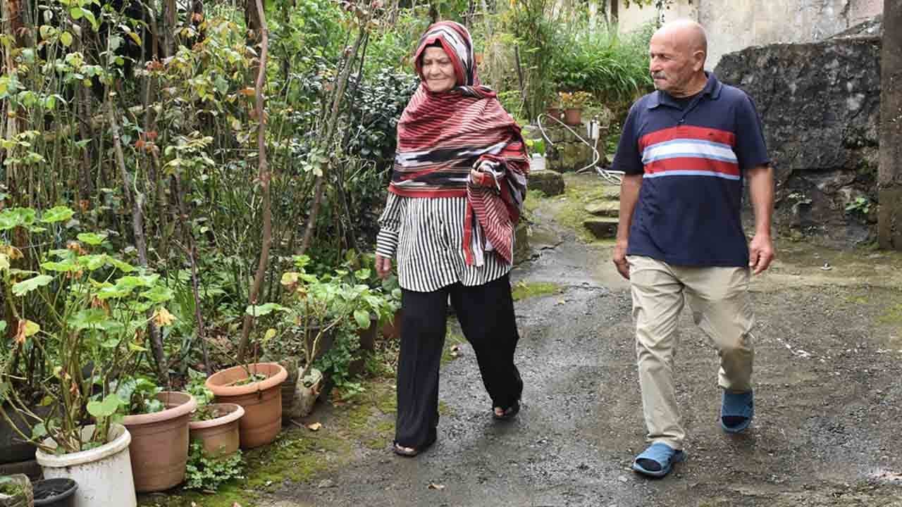 Foto - Ne umdular ne buldular: Salah Türkiye’ye onlar umreye