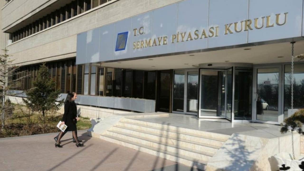 Foto - Nedim Şener’den eski SPK Başkanı’na fon tepkisi: "Bizimle dalga mı geçiyor?"