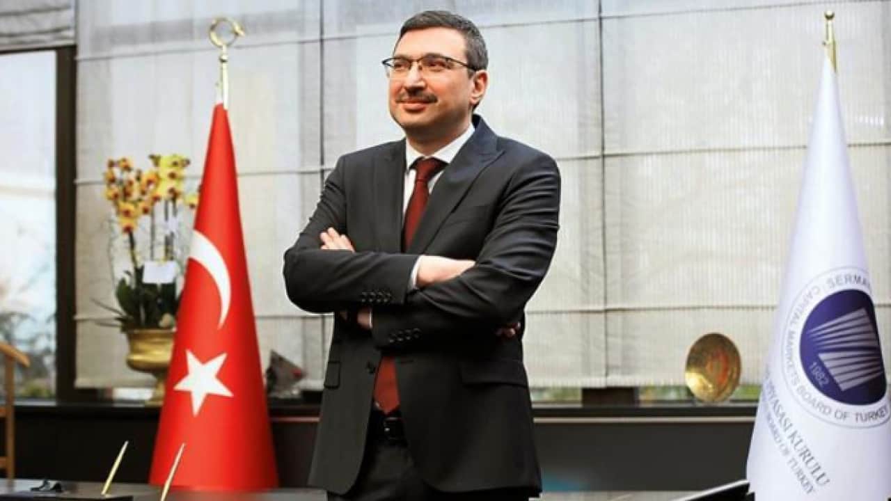 Foto - Nedim Şener’den eski SPK Başkanı’na fon tepkisi: "Bizimle dalga mı geçiyor?"