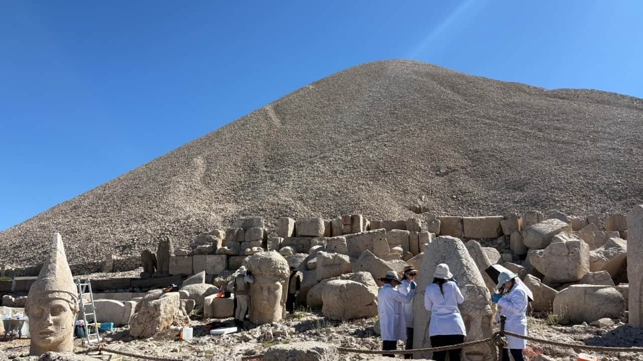 Foto - Nemrut'un dev heykellerine 5 yıllık koruma kalkanı: Binlerce yıllık taşlara nanoteknolojik dokunuş...