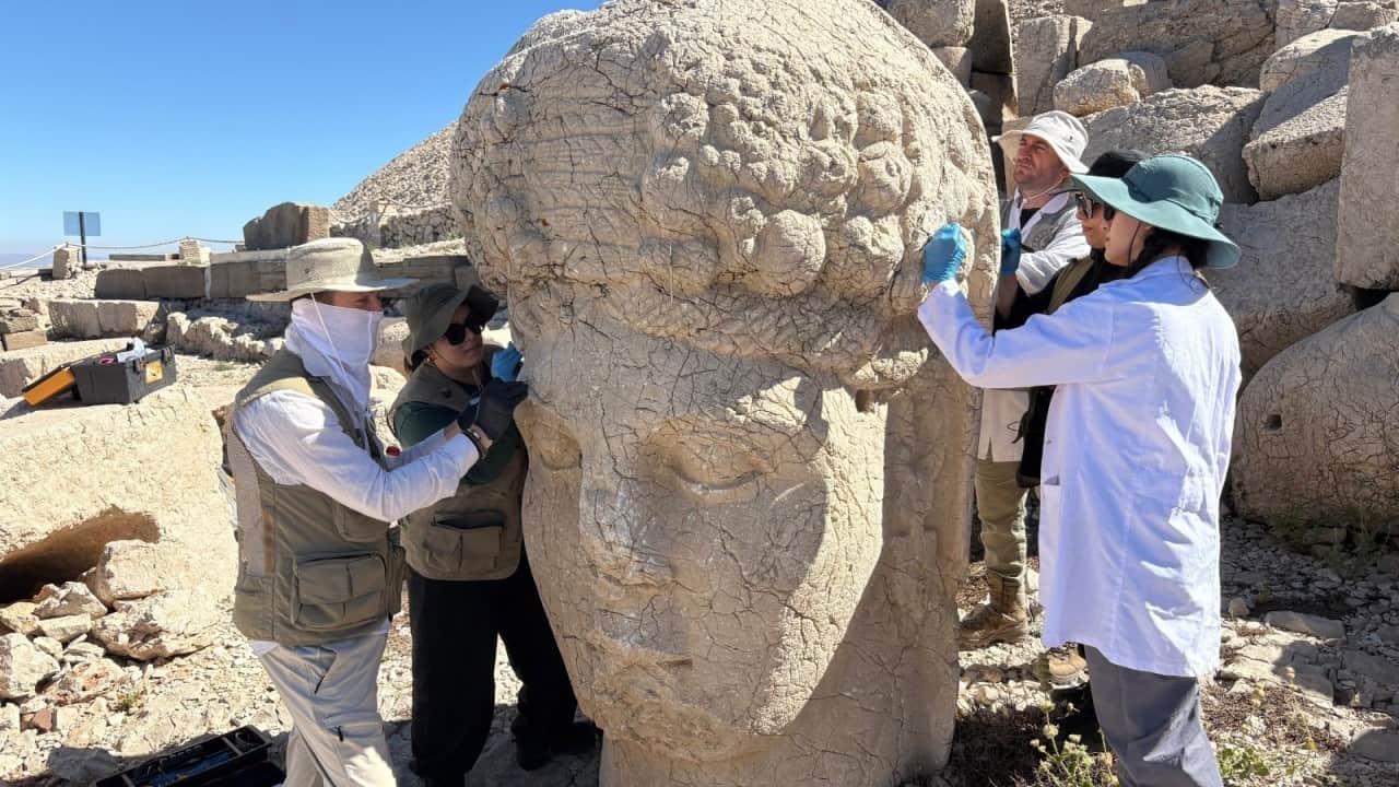 Foto - Nemrut'un dev heykellerine 5 yıllık koruma kalkanı: Binlerce yıllık taşlara nanoteknolojik dokunuş...