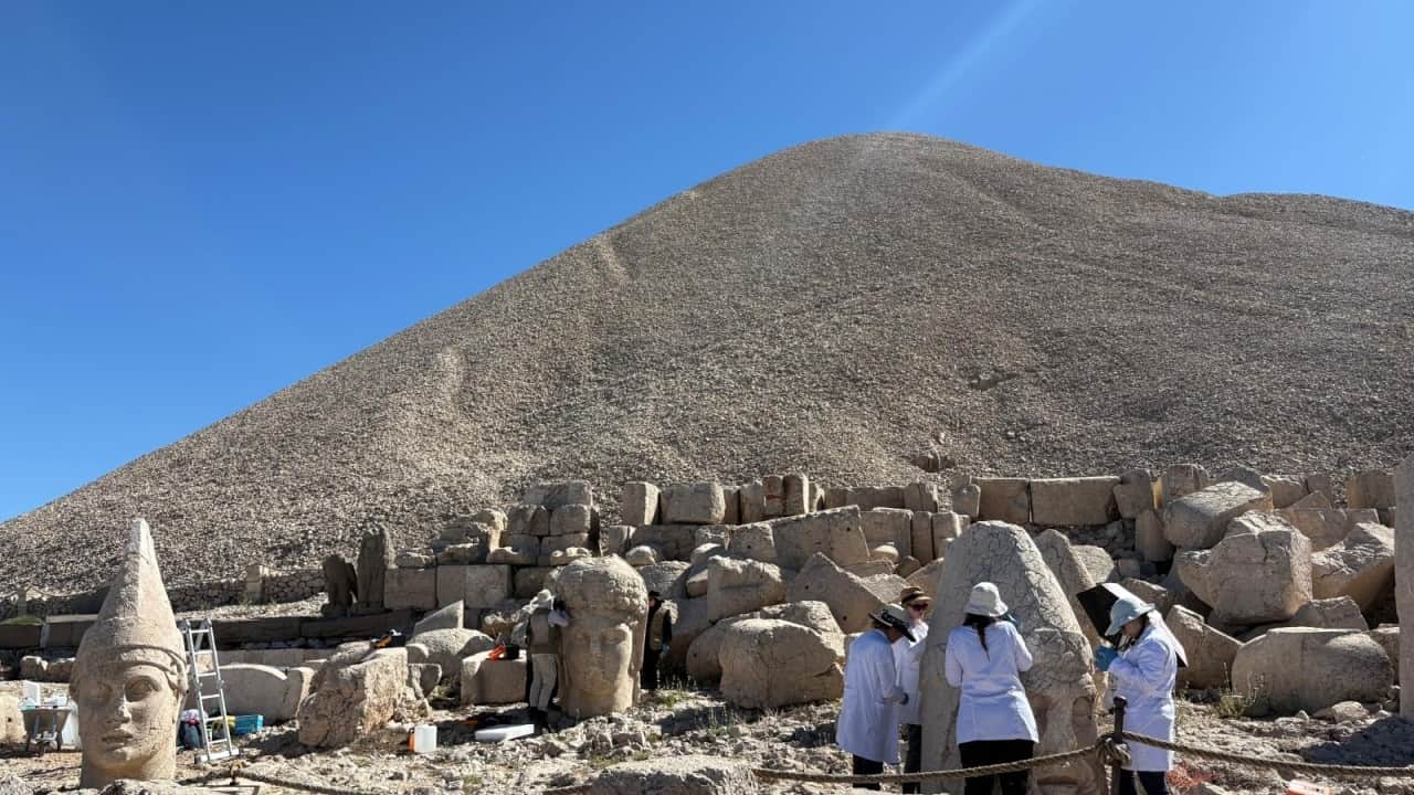 Foto - Nemrut'un dev heykellerine 5 yıllık koruma kalkanı: Binlerce yıllık taşlara nanoteknolojik dokunuş...