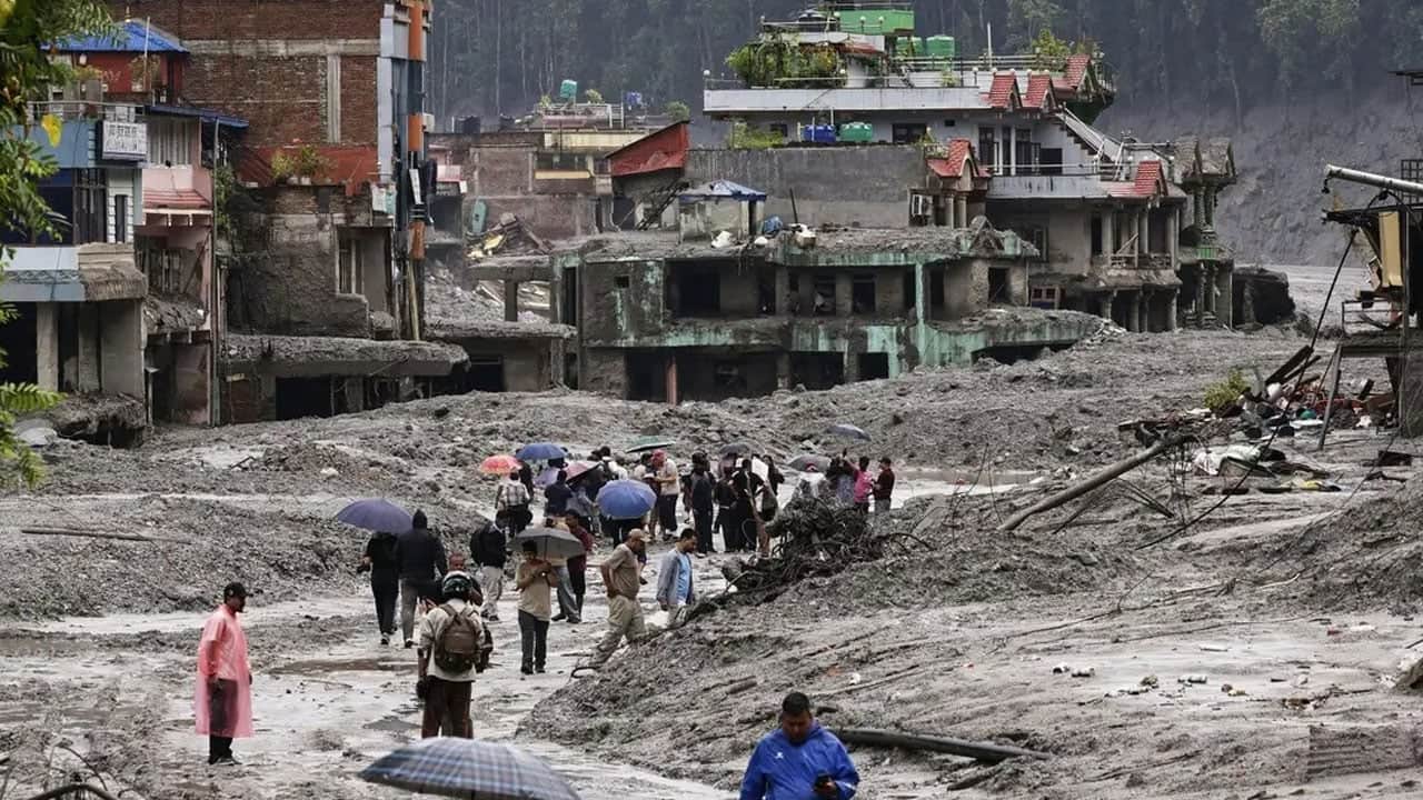 Foto - Nepal’de felaketin boyutu ortaya çıktı! Selin ardından 2,2 milyon ton enkaz kaldı