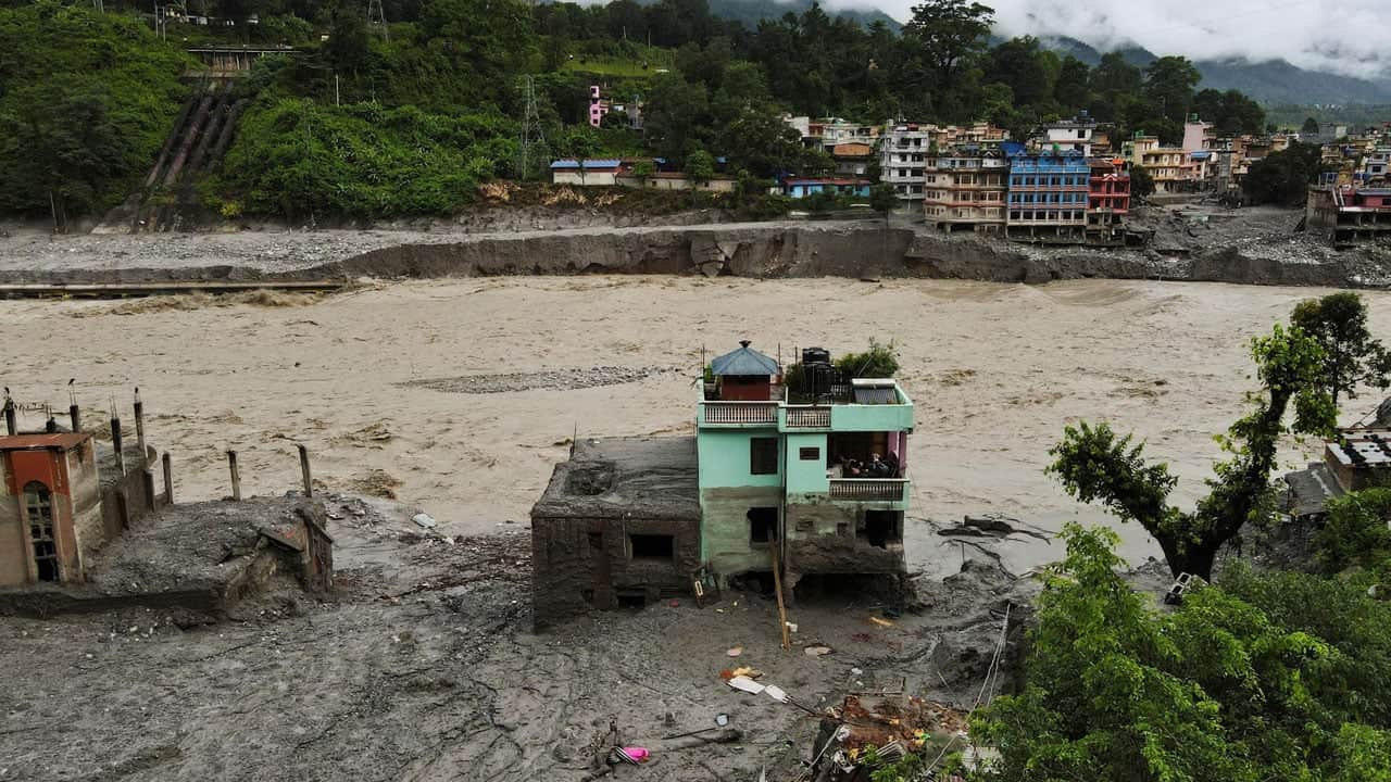 Foto - Nepal’de felaketin boyutu ortaya çıktı! Selin ardından 2,2 milyon ton enkaz kaldı