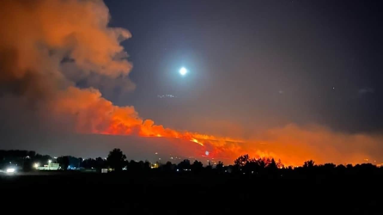 Foto - Nevada’da alevler kontrolden çıktı: 87 bin kişiye tahliye uyarısı!