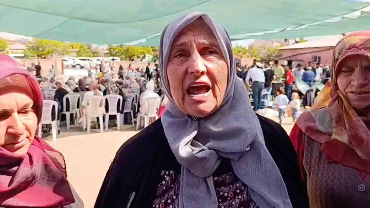 Foto - Niğde Konaklı’da asırlardır yaşatılan gelenek: Damat tıraş edilirken sabunlu yüzüne para yapıştırılıyor