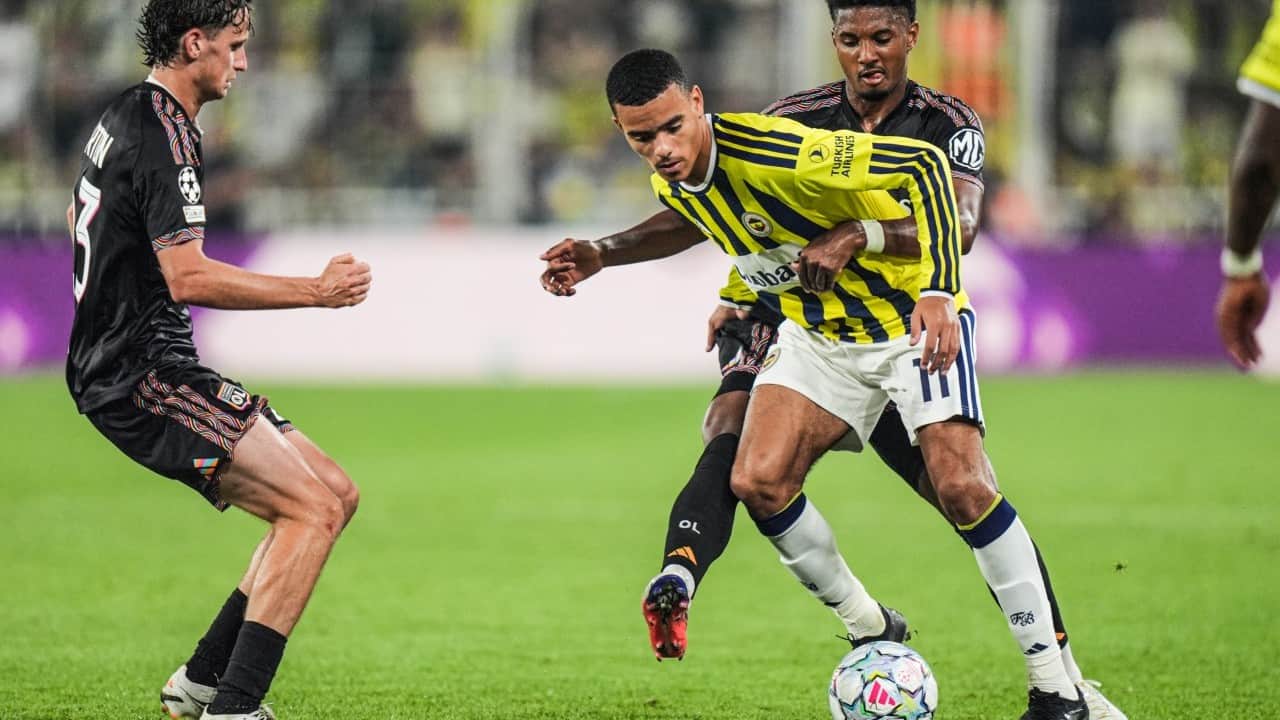 Foto - Nihat Kahveci'den Lyon maçı biter bitmez, o futbolcu için olay sözler! Fenerbahçe forması giyemez artık!